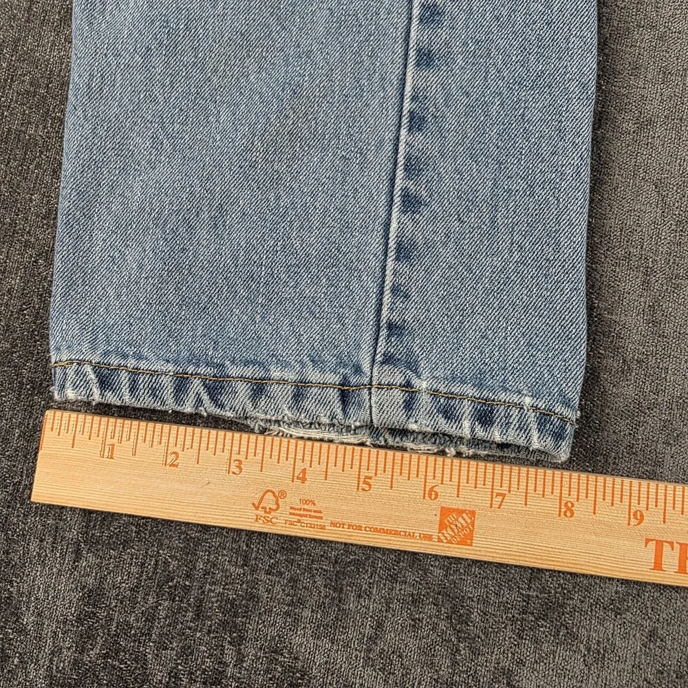 Levis light dirt